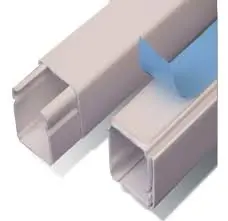 cable canal 25*25 c/ adhesivo schneider