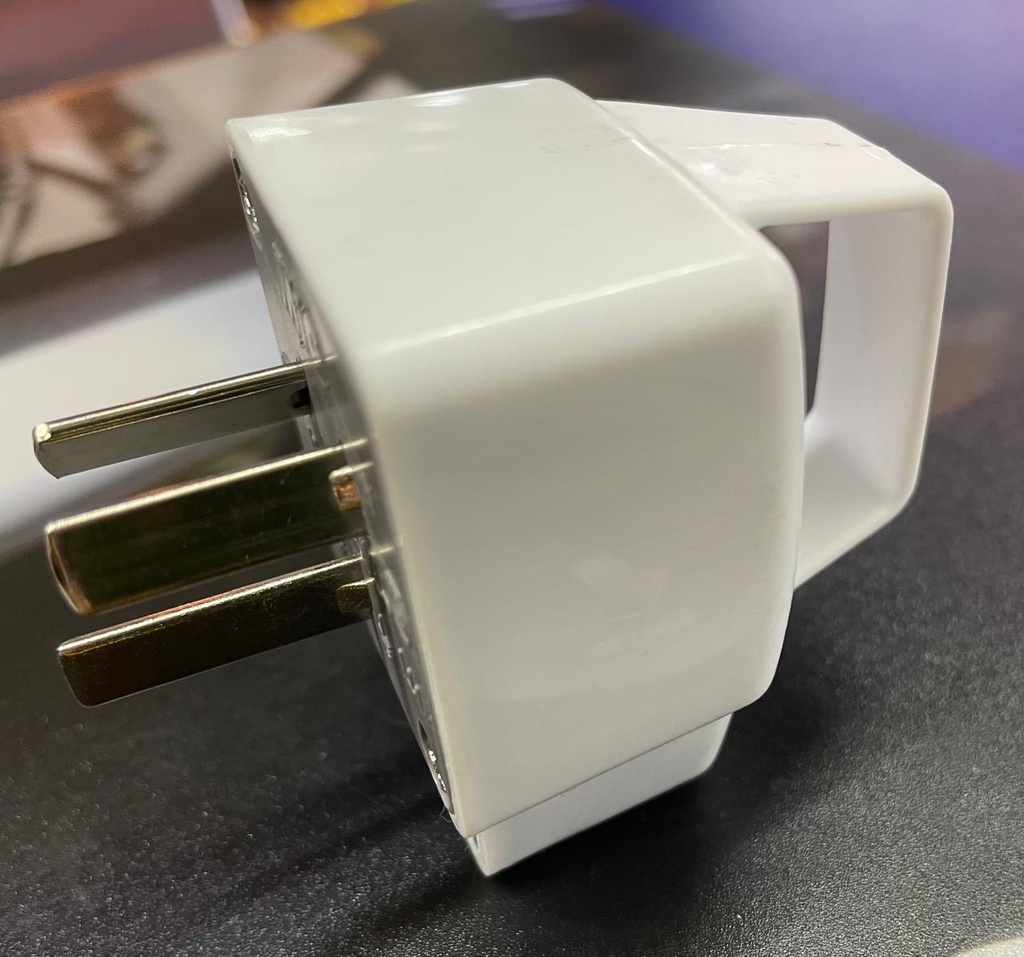 ficha 10amp macho con manija alto consumo 3p mig
